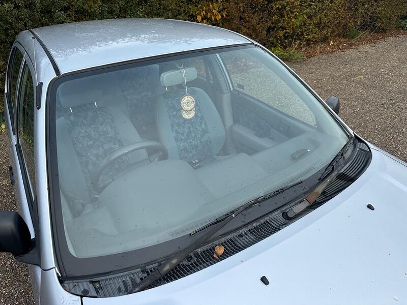TOYOTA STARLET